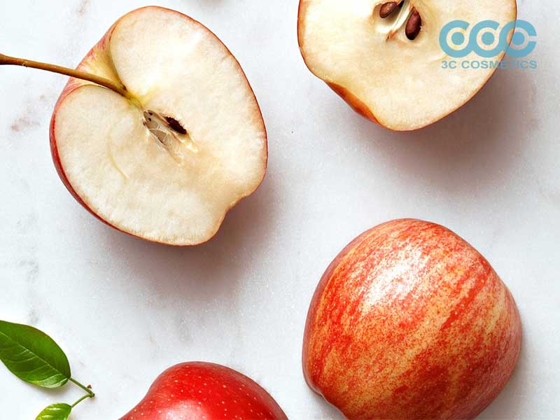 Chiết xuất táo làm trẻ hóa da